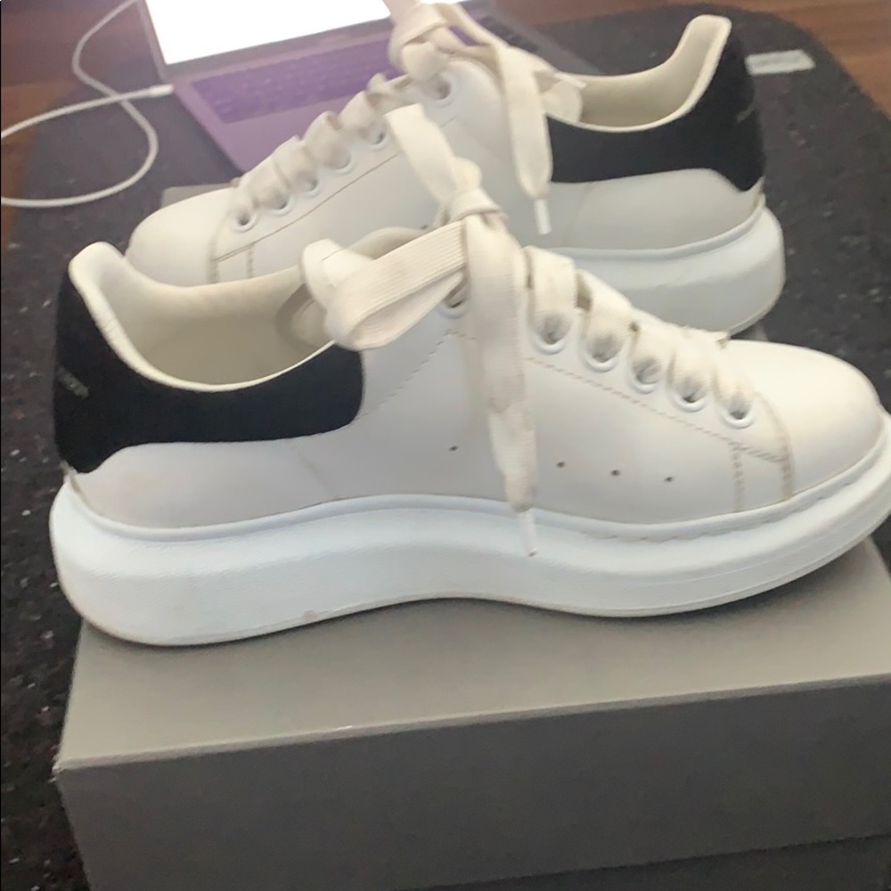 Alexander MQUEEN Sneakers White/Black 36.5 $490 - Picture 4 of 7